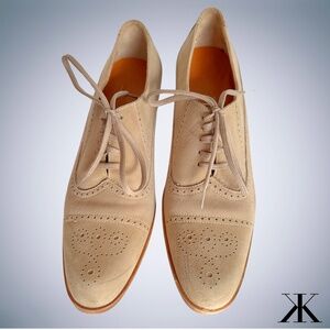 Vintage Ferragamo Tan Suede Wingtip Oxford Women's Shoes With 1 Inch Heel Size 7